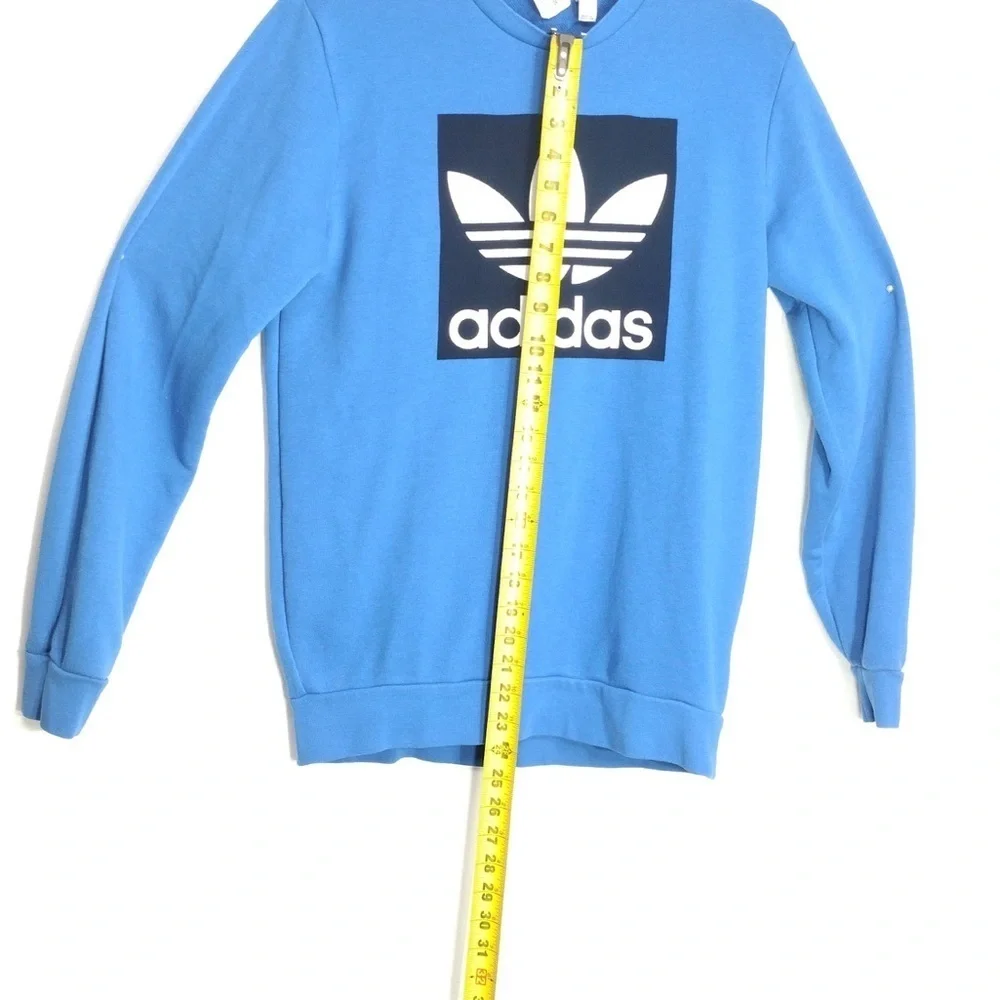 Adidas  kids  Blue Sweater size 15/16 xl youth pre Owned Exellent condition
